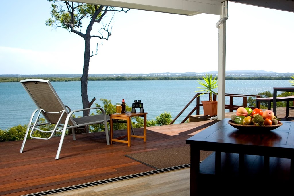 Sunset Waters | lodging | 126 Western Rd, MacLeay Island QLD 4184, Australia | 0425714753 OR +61 425 714 753