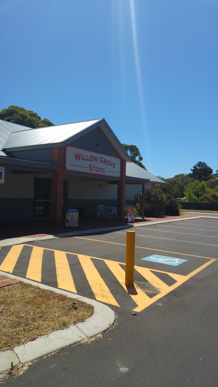 Willow Grove Store & Cafe | 1 Lindsay Dr, Yalyalup WA 6280, Australia | Phone: (08) 9751 2665