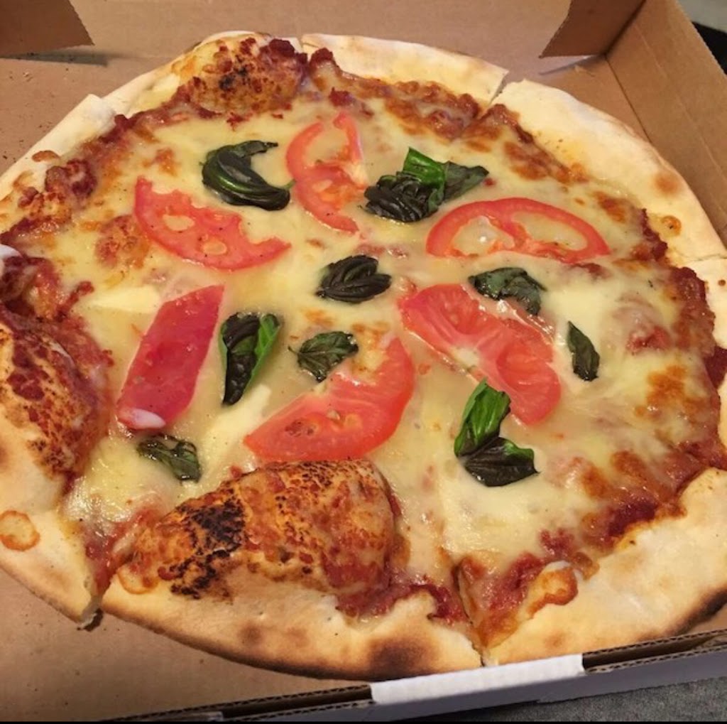 Smoky Pizza Woodfired | meal delivery | 1a/385 Gympie Rd, Kedron QLD 4031, Australia | 0733590000 OR +61 7 3359 0000