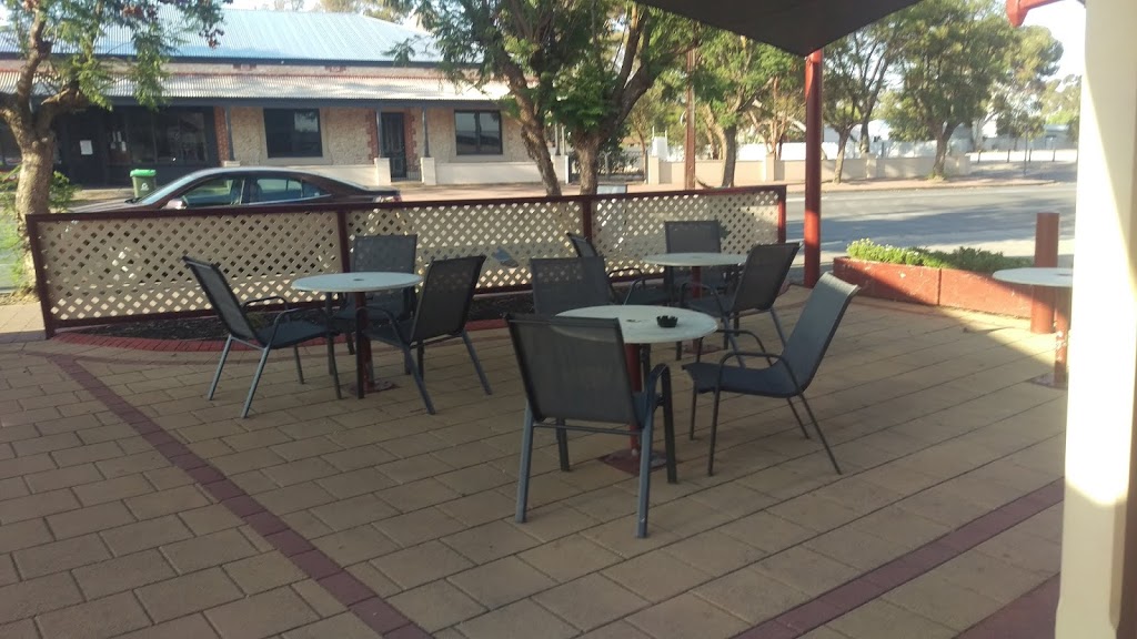 Wasleys Grainger Hotel | 4 Annie Terrace, Wasleys SA 5400, Australia | Phone: (08) 8525 4001