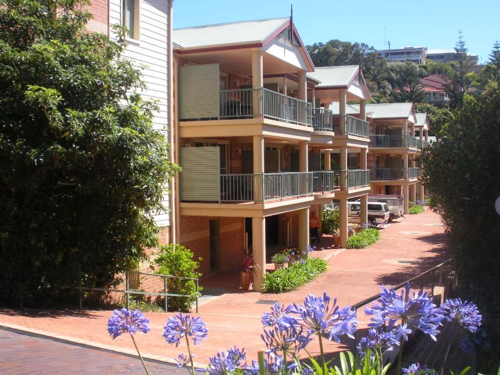 Terralong Terrace Apartments | lodging | 129 Terralong St, Kiama NSW 2533, Australia | 0242323711 OR +61 2 4232 3711