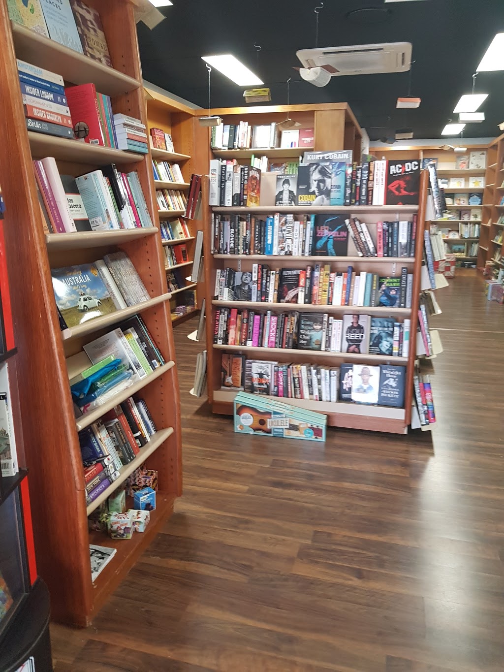 The Book Room at Lennox | store | 2/60 Ballina St, Lennox Head NSW 2478, Australia | 0266875639 OR +61 2 6687 5639
