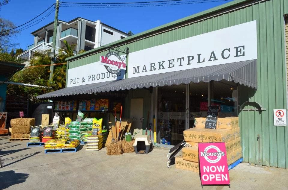 Mooeys Pet & Produce Marketplace | 856 Waterworks Rd, The Gap QLD 4061, Australia | Phone: (07) 3300 2276