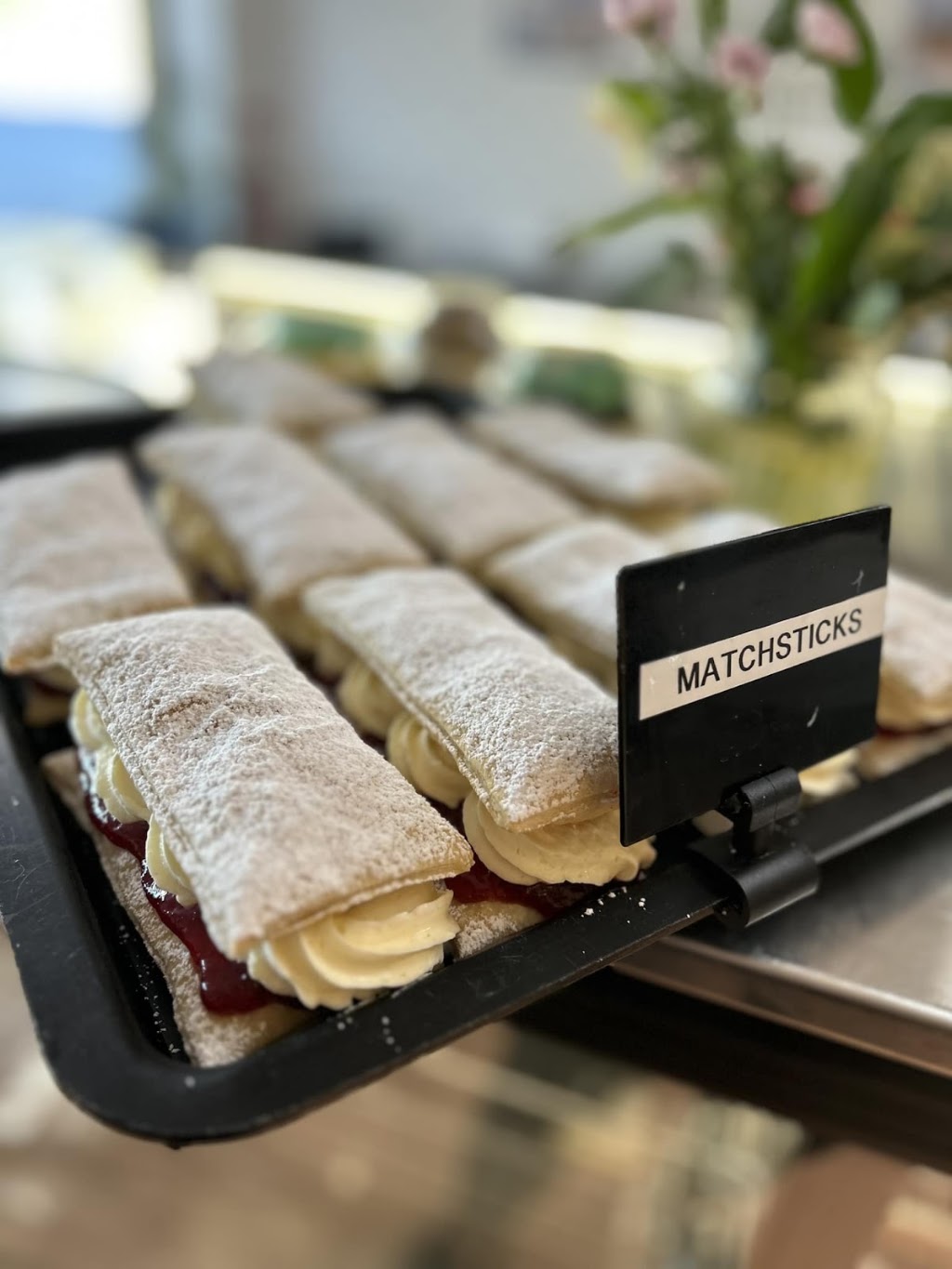 Macdermids Bakery | 17 Deniliquin Rd, Tocumwal NSW 2714, Australia | Phone: 0459 279 449