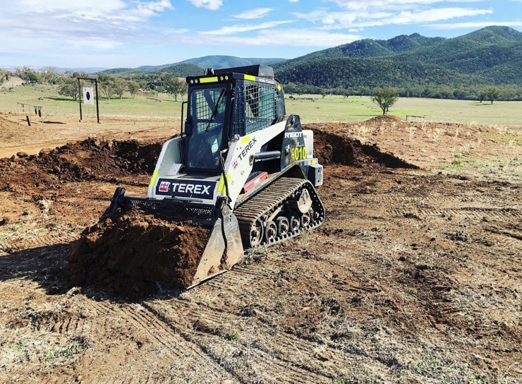 AMB Earth Works & Plant Hire | 37 Panorama Rd, Tamworth NSW 2340, Australia | Phone: 0413 633 787