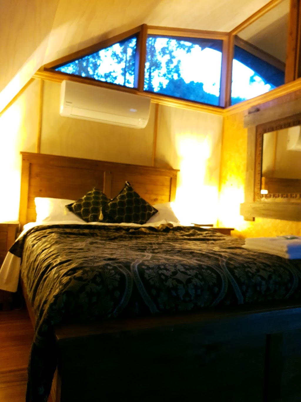 43 Degrees Spa Accommodation | lodging | 1 Lumeah Rd, Adventure Bay TAS 7150, Australia | 0362931018 OR +61 3 6293 1018