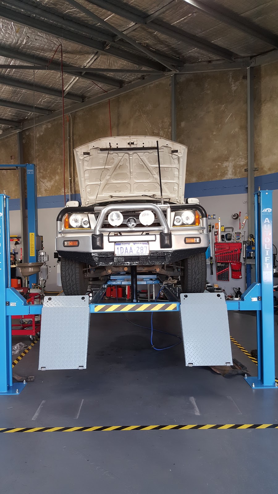 Tonys Morley Auto Services Pty Ltd | car repair | 4/76 Beechboro Rd S, Bayswater WA 6053, Australia | 0403362441 OR +61 403 362 441