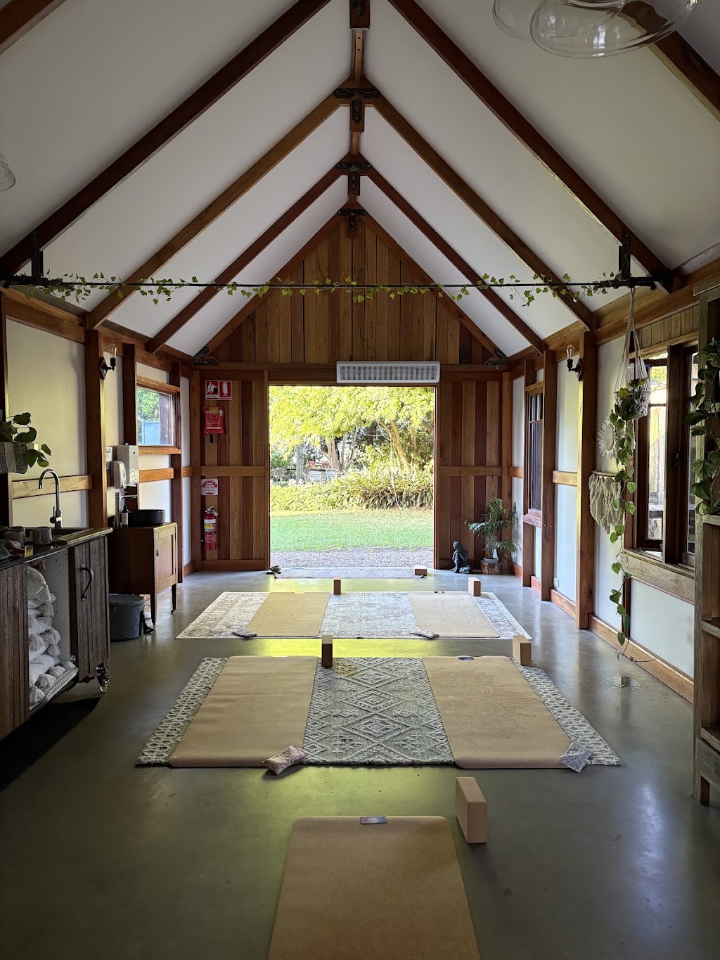 Agape Yoga | 35 Paterson Rd, Bolwarra NSW 2320, Australia | Phone: 0427 340 176