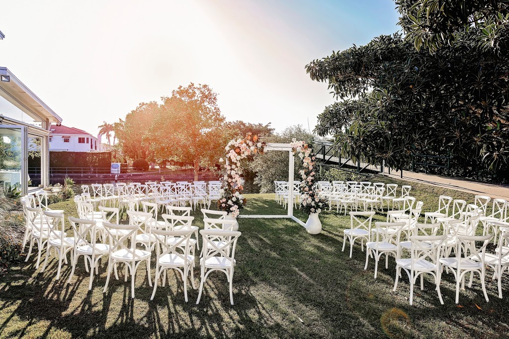 Love Bird Weddings | Unit 7/39-41 Access Cres, Coolum Beach QLD 4573, Australia | Phone: 0488 020 251