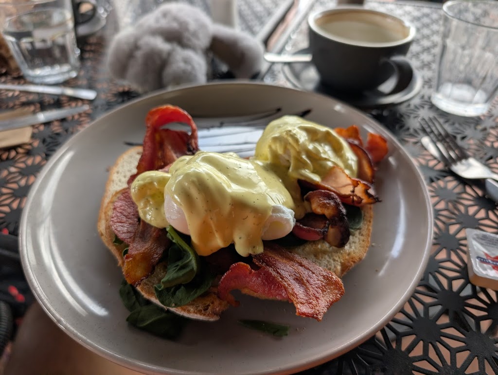 Cafe Brass Bell - On The River | Discovery Parks, 99 Aquatic Rd, Darawank NSW 2428, Australia | Phone: 0468 330 014