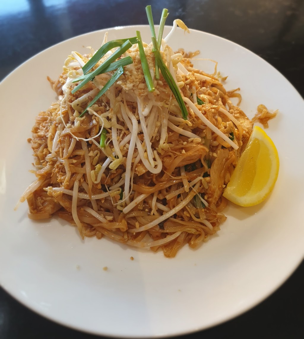 Thai Raby Restaurant | 2 Spitfire Dr &, Hurricane Dr, Raby NSW 2566, Australia | Phone: (02) 9820 6316