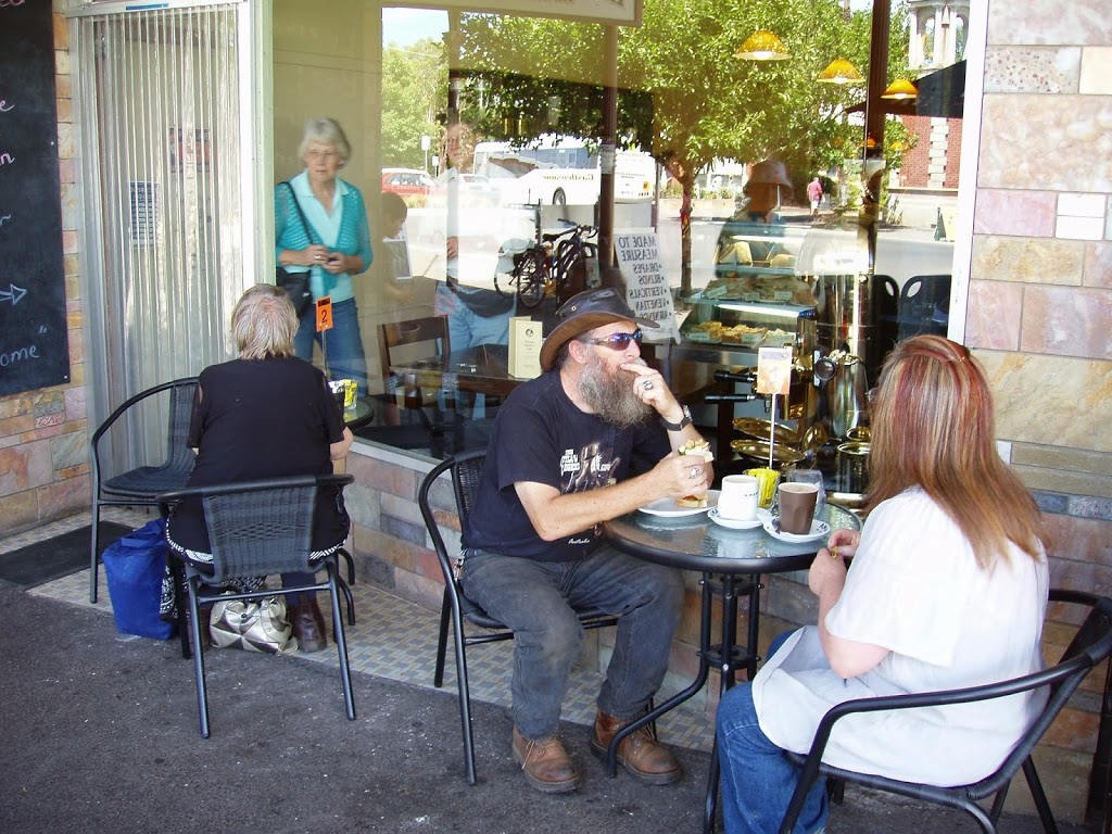 Pannini Espresso Cafe | 71 Mostyn St, Castlemaine VIC 3450, Australia | Phone: (03) 5472 1274
