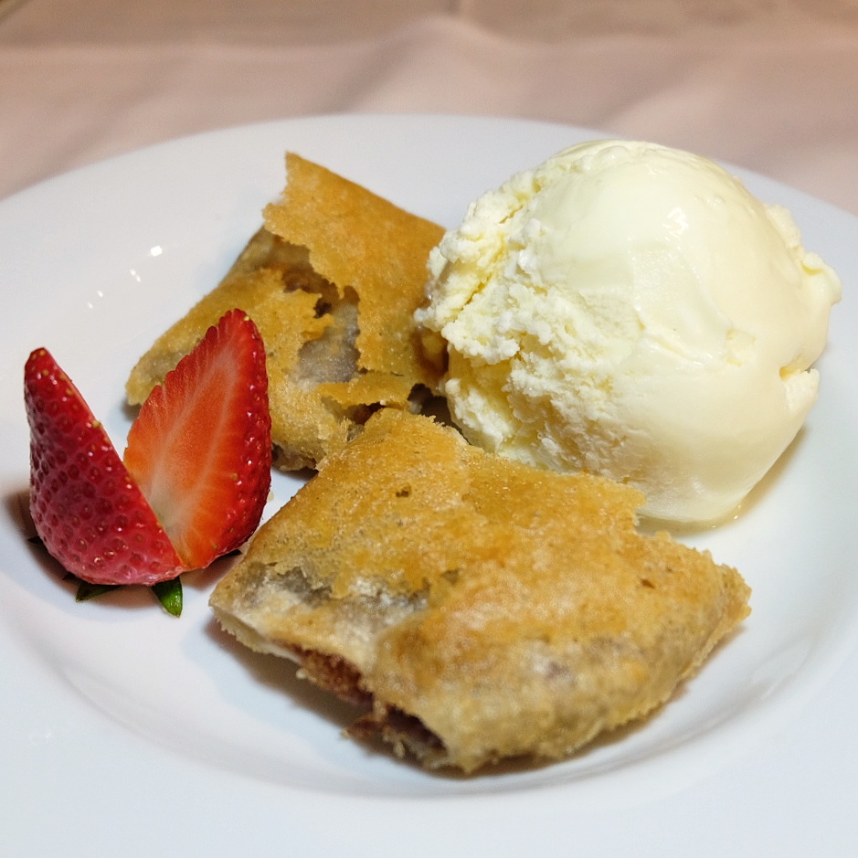 East Chinese Restaurant | 8/1 Macquarie St, Sydney NSW 2000, Australia | Phone: (02) 9252 6868