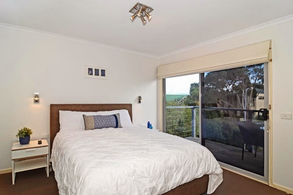 Barrakee Beach House | 1 Paton St, Anglesea VIC 3230, Australia | Phone: 0425 756 331