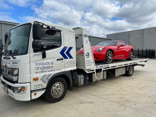 Lorne accident & assist towing | 729 Great Ocean Rd, Eastern View VIC 3231, Australia | Phone: 0408 613 004