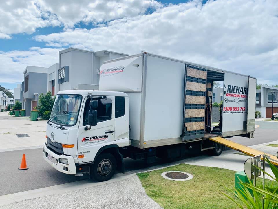 Richards Gold Coast Removals | moving company | 9 Waterdown Dr, Elanora QLD 4221, Australia | 1300093719 OR +61 1300 093 719