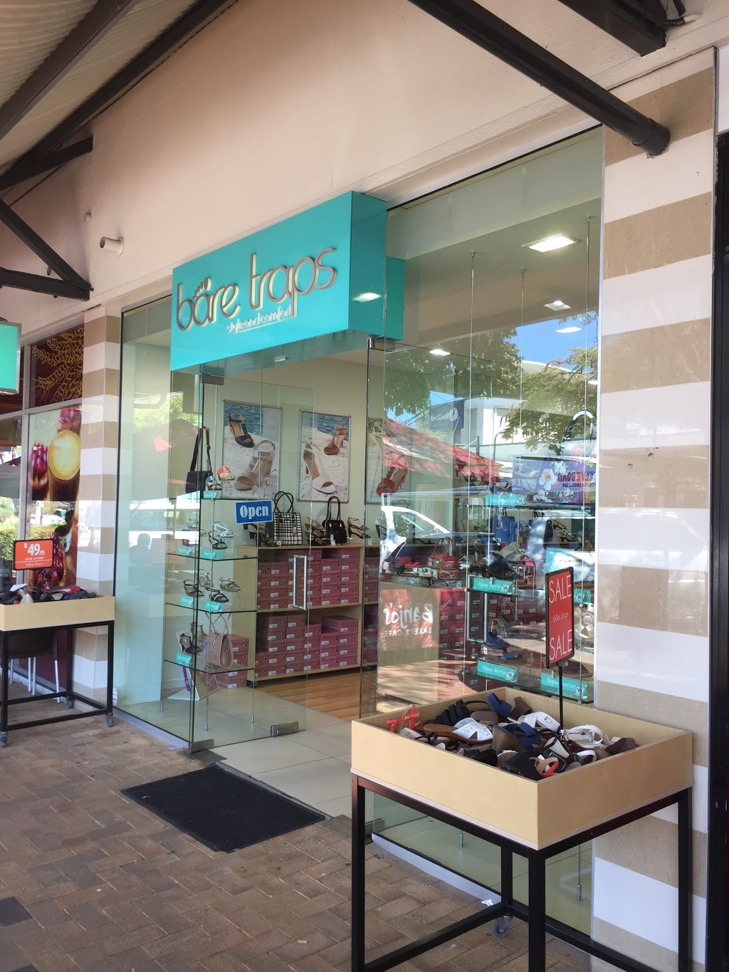 Bare Traps & Simona Ricci | shoe store | Shop 17/91 Middle St, Cleveland QLD 4163, Australia | 0738214497 OR +61 7 3821 4497