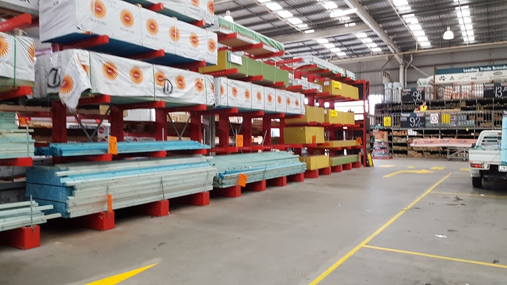 Bunnings Warrawong | hardware store | Bayview Centre, Northcliffe Dr, Warrawong NSW 2502, Australia | 0242760800 OR +61 2 4276 0800