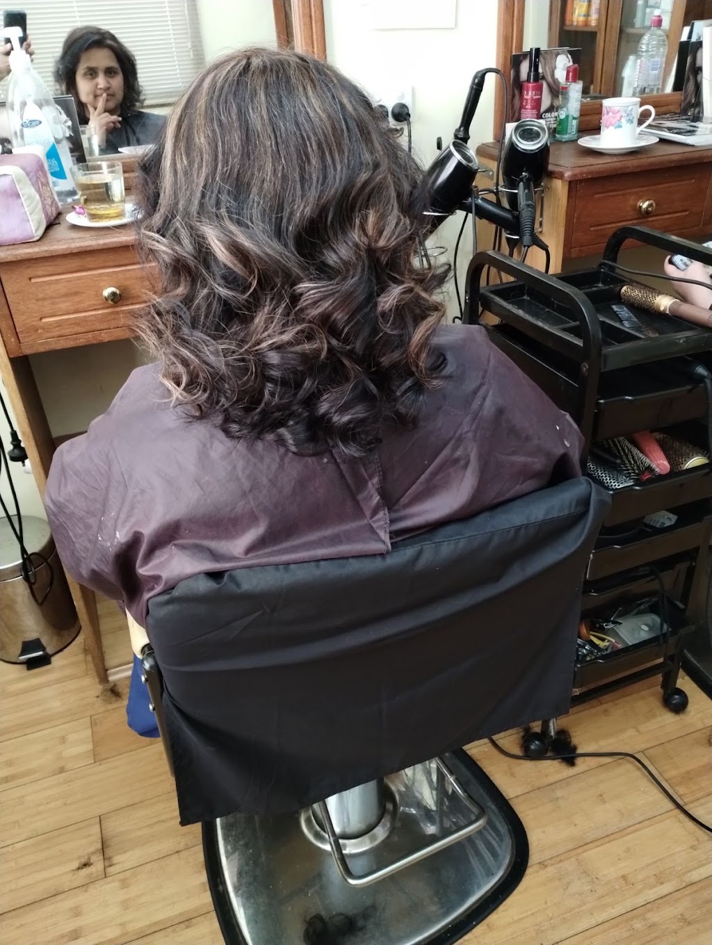 Identity One Hair & Beauty Salon | 39 Sherlowe Cres, Viewbank VIC 3084, Australia | Phone: (03) 9440 6318