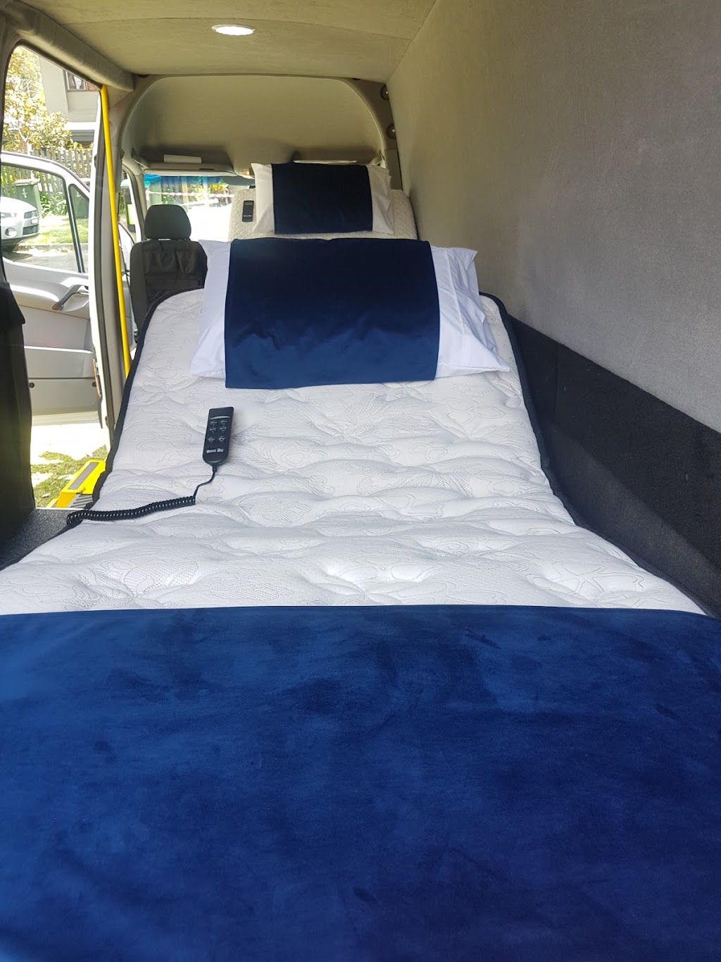 bedz2u electric adjustable beds | 2 Ridgewood Dr, Burpengary East QLD 4505, Australia | Phone: 1800 233 928