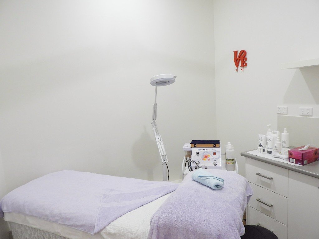 Forever Young Laser & Beauty Therapy | 2D Fawkner St, Aberfeldie VIC 3040, Australia | Phone: (03) 9337 5025