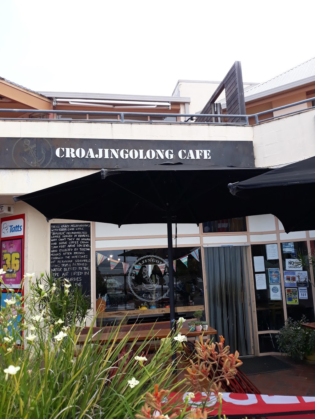 Croajingolong Cafe | 3/14 Allan Dr, Mallacoota VIC 3892, Australia | Phone: (03) 5158 0098