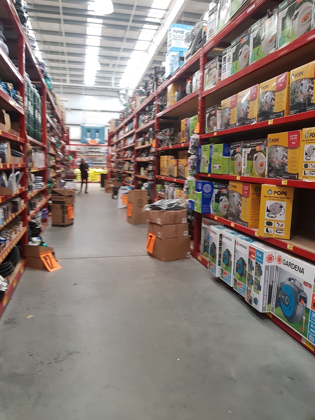 Bunnings Nowra | hardware store | 147/167 Princes Hwy, South Nowra NSW 2541, Australia | 0244245000 OR +61 2 4424 5000