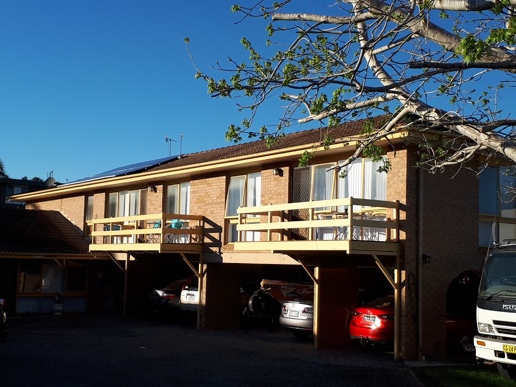 Como Lodge Holiday Apartments | 16 Chapman Ave, Merimbula NSW 2548, Australia | Phone: 0409 190 220