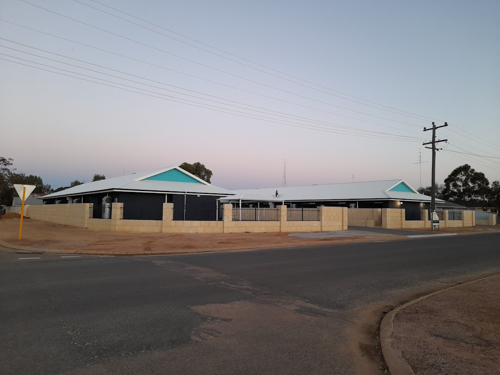 The Morning Sun Motel | 22/24 Thomas St, Narembeen WA 6369, Australia | Phone: 0448 102 296