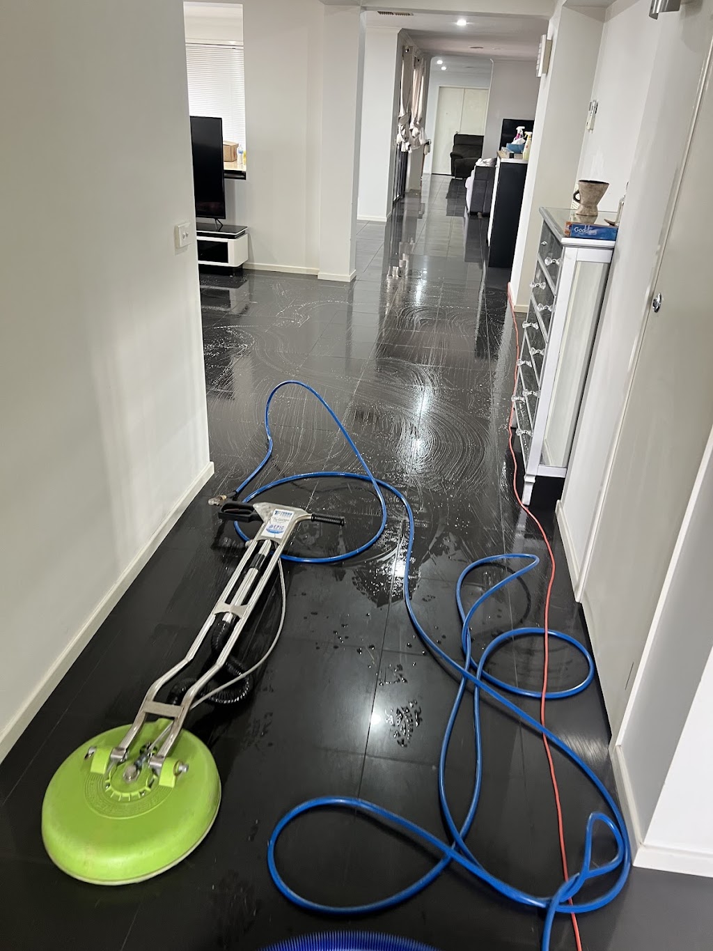 YVS CLEANING SERVICE | Hydrogen Cicuit, Clyde North VIC 3978, Australia | Phone: 0415 152 201