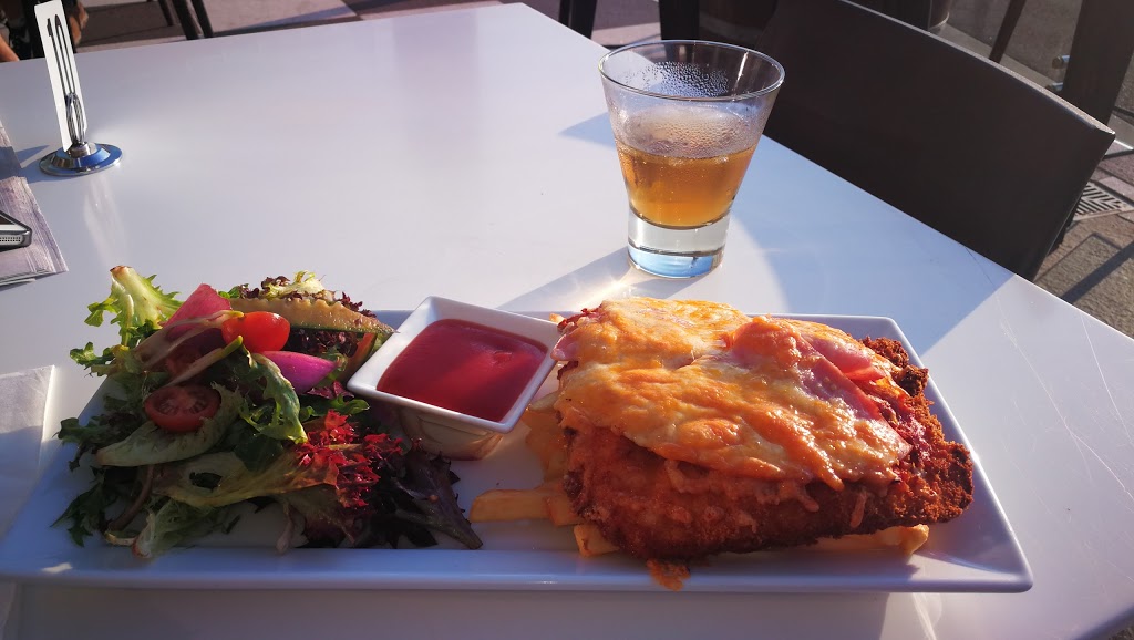 Chicane Bar & Grill | restaurant | 1 Conrod Straight, Mount Panorama NSW 2795, Australia | 0263381896 OR +61 2 6338 1896