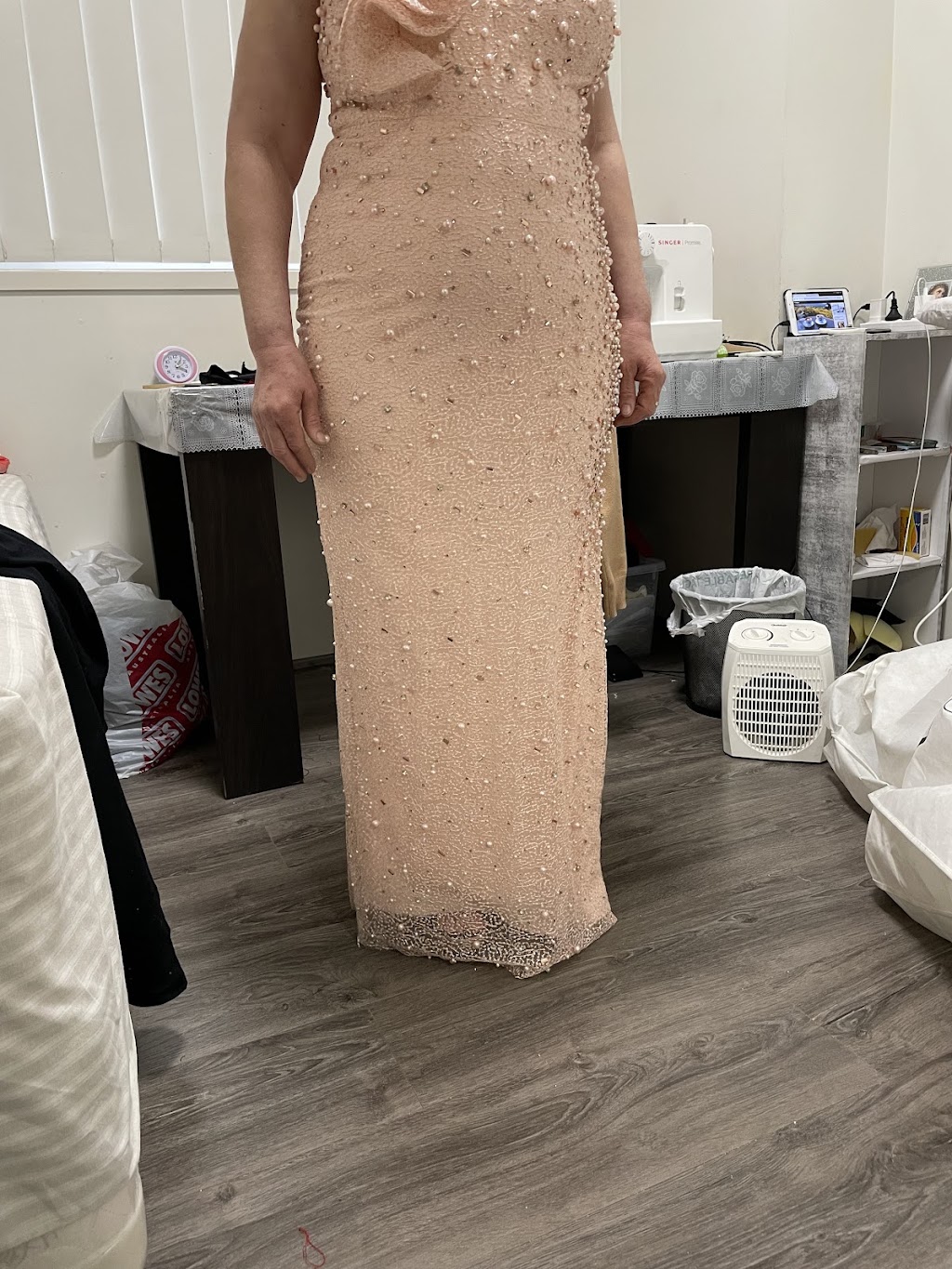 Vihog Alterations | 25 Yandanooka St, Austral NSW 2179, Australia | Phone: 0415 998 220