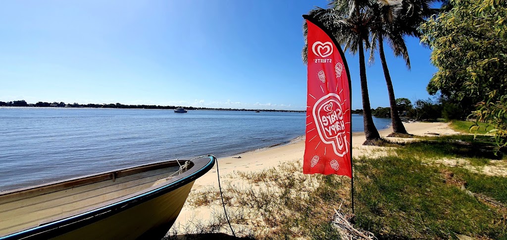 Bribie Beach Shack | 23 Kal Ma Kuta Dr, Sandstone Point QLD 4511, Australia | Phone: (07) 5497 5789