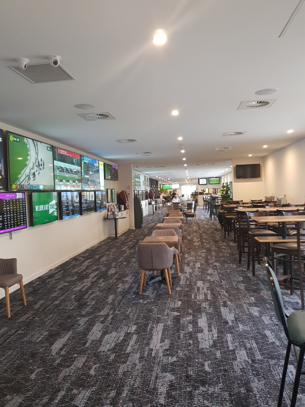 Magpies Belconnen Golf Club |  | 140 Britten-Jones Dr, Holt ACT 2615, Australia | 0261339606 OR +61 2 6133 9606