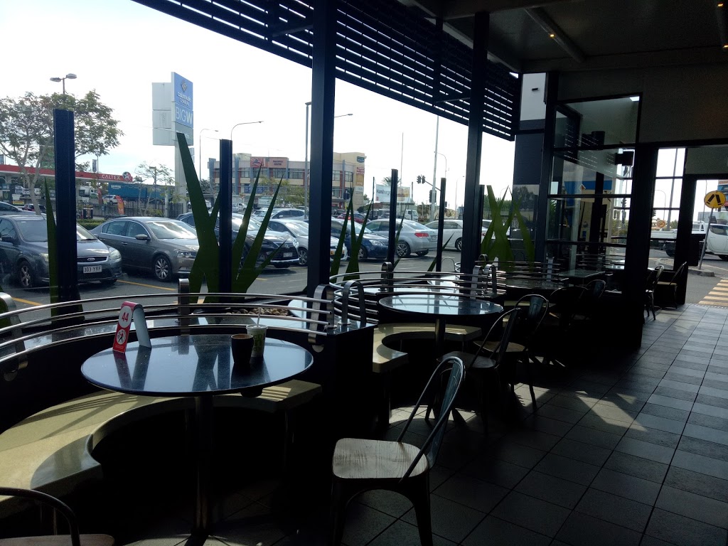 McDonalds Calamvale | meal takeaway | 678 Compton Rd, Calamvale QLD 4109, Australia | 0737119160 OR +61 7 3711 9160