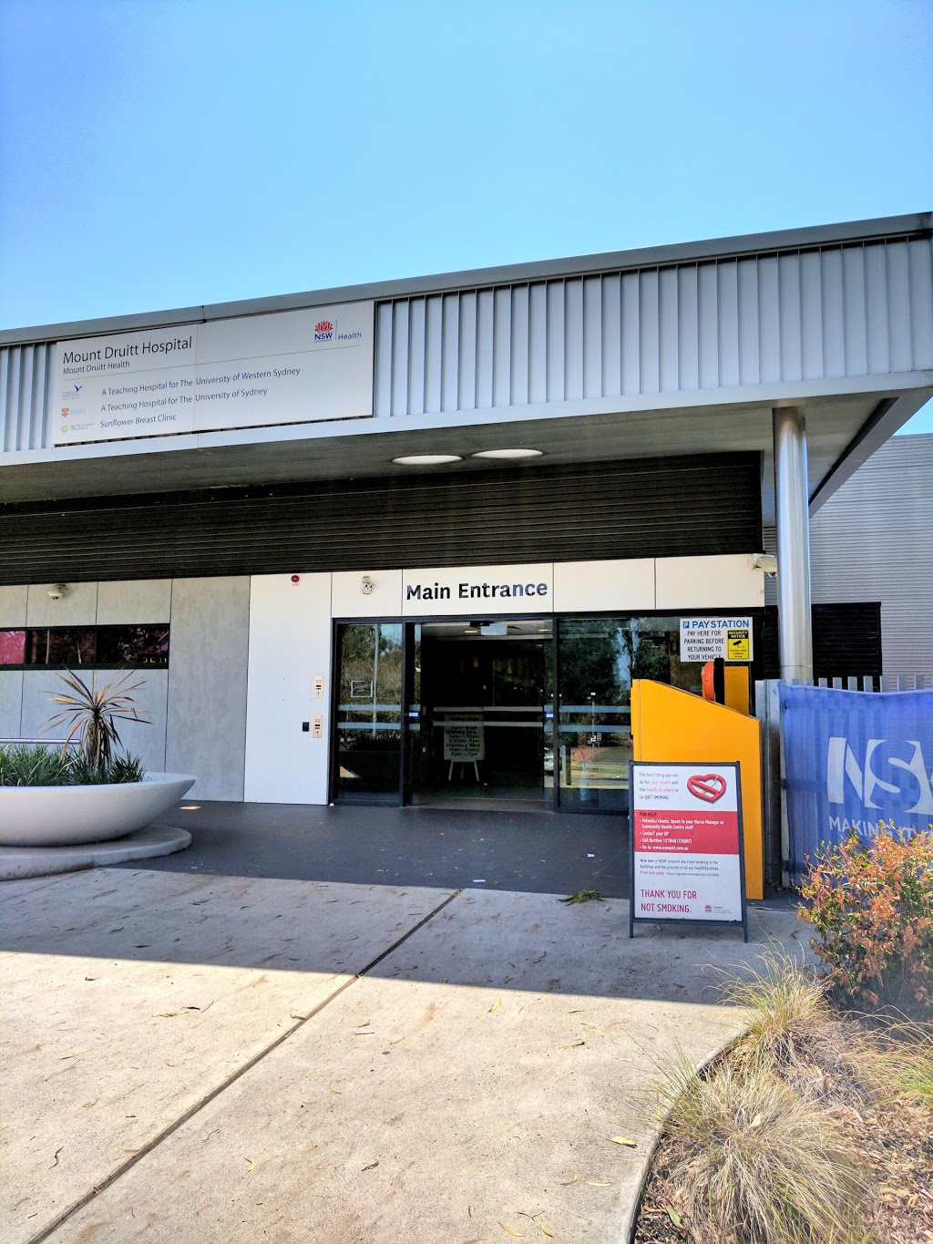 Mount Druitt Hospital | hospital | 75 Railway St, Mount Druitt NSW 2770, Australia | 0298811555 OR +61 2 9881 1555