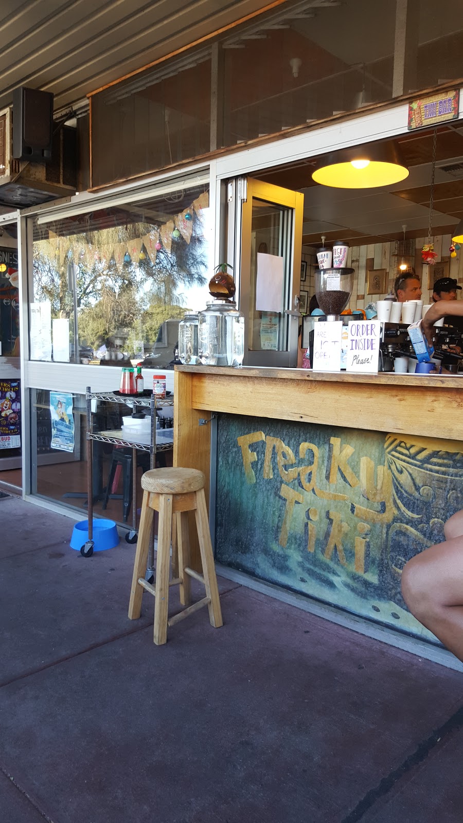 Freaky Tiki | cafe | 14/2185 Point Nepean Rd, Rye VIC 3941, Australia | 0359852536 OR +61 3 5985 2536