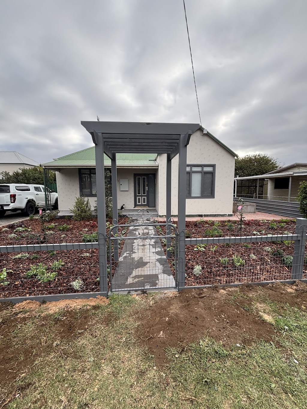Tower Hill Landscapes | 1 Anzac Ave, Koroit VIC 3282, Australia | Phone: 0439 626 464