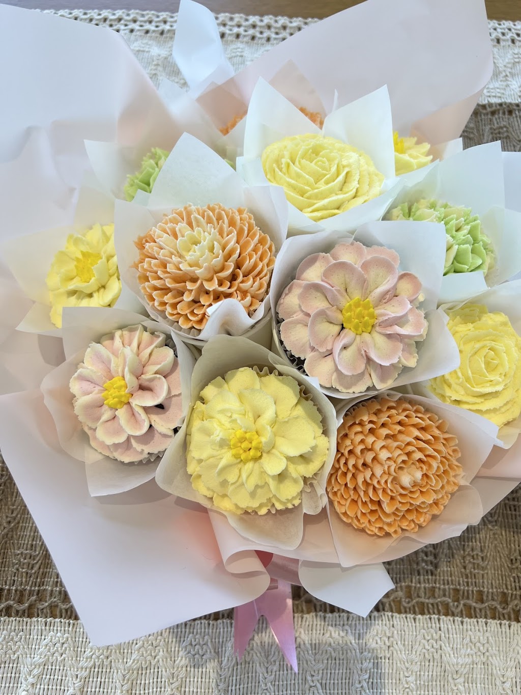 Boutique Cakes by Victoria | 81 Boulton Dr, Paterson NSW 2421, Australia | Phone: 0433 912 160