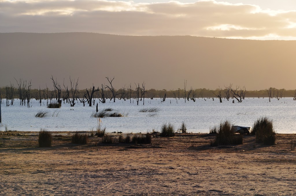 Lake Fyans Holiday Park | 650 Mokepilly Rd, Lake Fyans VIC 3381, Australia