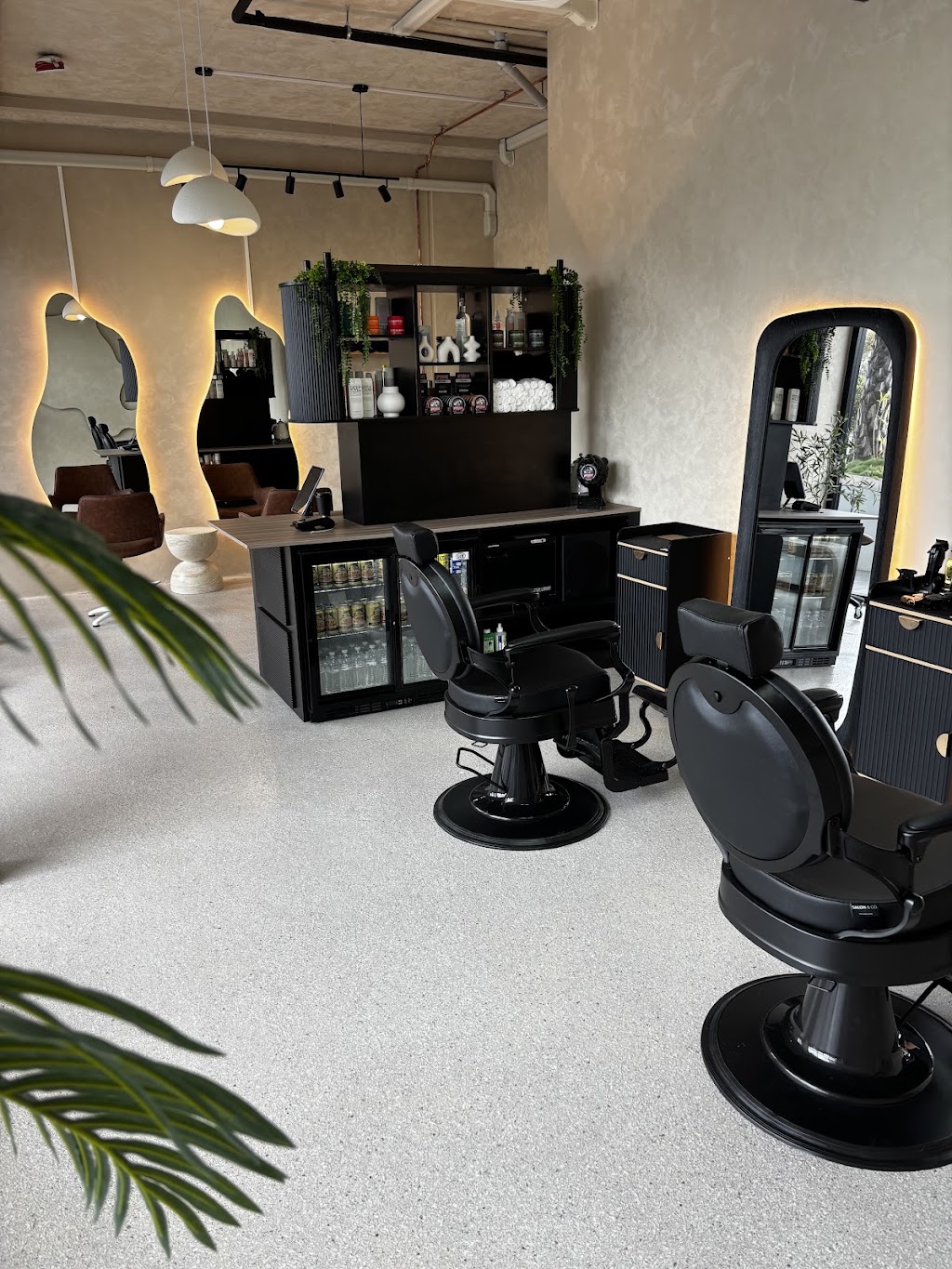 The Black Palm Studio - Barber | 1/3 Centreline Pl, Robina QLD 4226, Australia | Phone: 0403 770 768