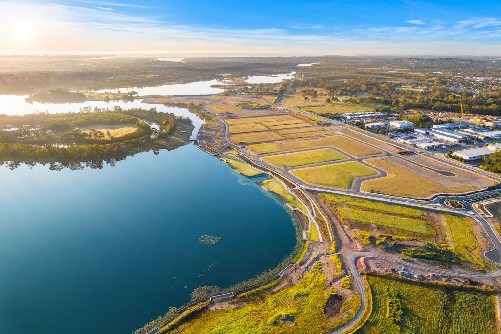 Lawnton Lakes | 34 Donald Mackie St, Lawnton QLD 4501, Australia | Phone: 0488 557 759