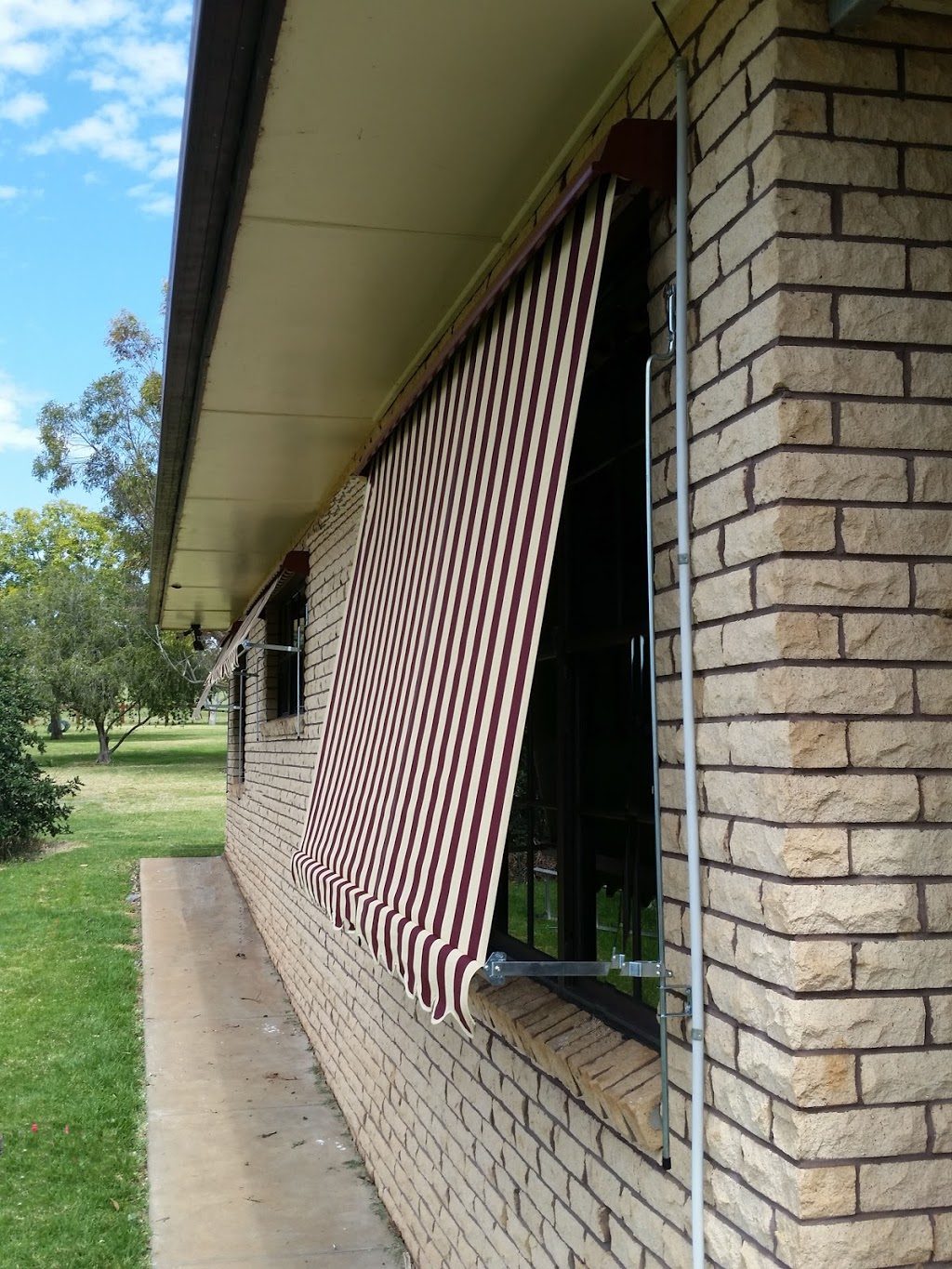 North West Blinds and Awnings | home goods store | 77 Henry St, Quirindi NSW 2343, Australia | 0427463277 OR +61 427 463 277