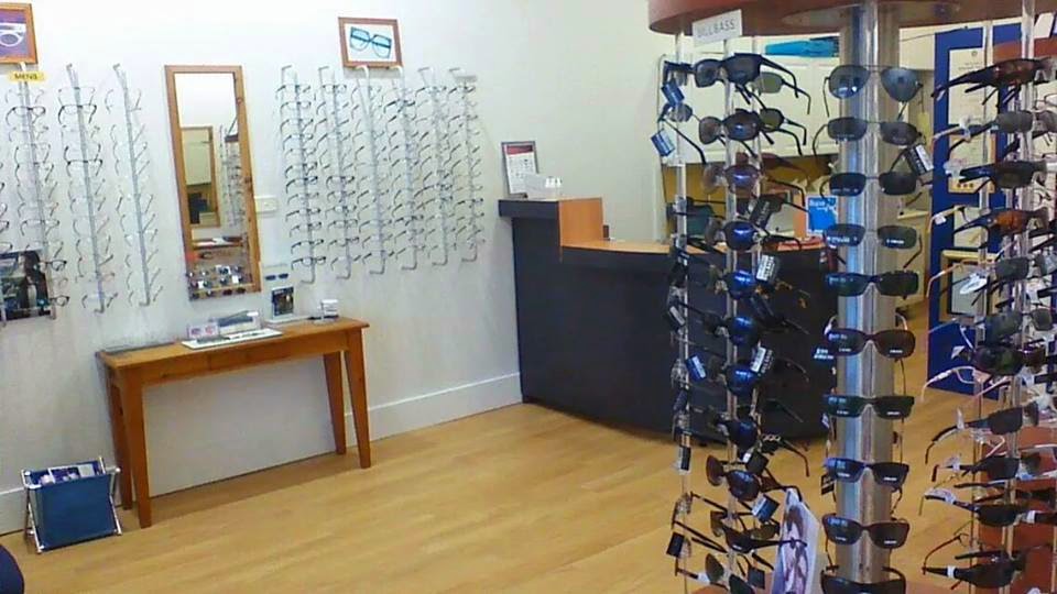 Curtin Optical | store | Shop 1b Curtin Pl, Curtin ACT 2620, Australia | 0262811220 OR +61 2 6281 1220