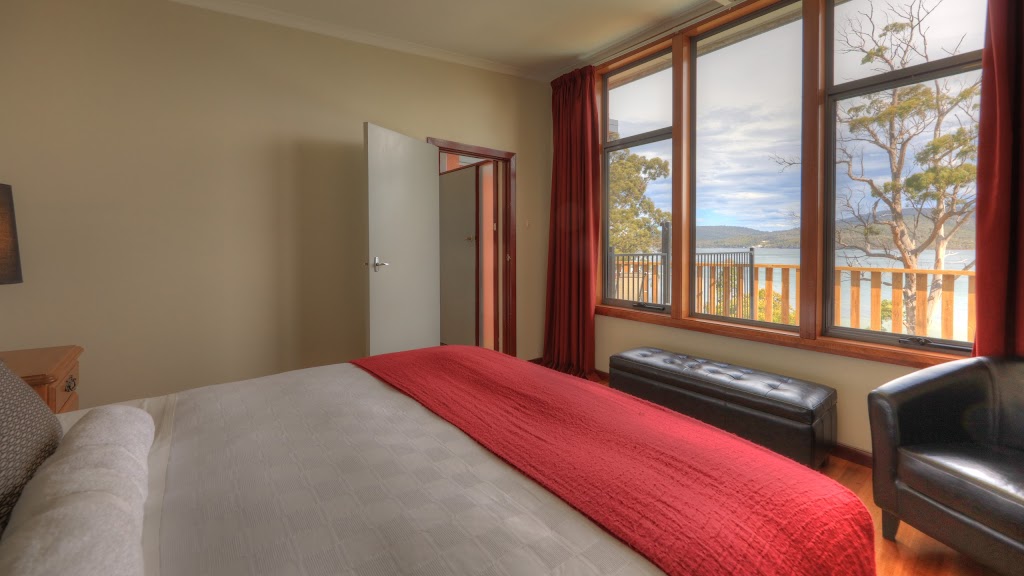 The Beach House | lodging | 49 Bay View Rd, Dover TAS 7117, Australia | 0362981441 OR +61 3 6298 1441