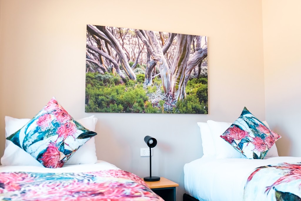 Holbrook Motel | 10 Sydney Rd, Holbrook NSW 2644, Australia | Phone: (02) 6036 6200