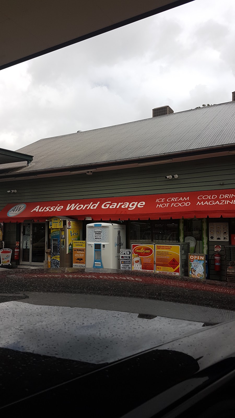 Aussie World Garage | gas station | 1 Downunder Drive, Palmview QLD 4553, Australia | 0754945477 OR +61 7 5494 5477
