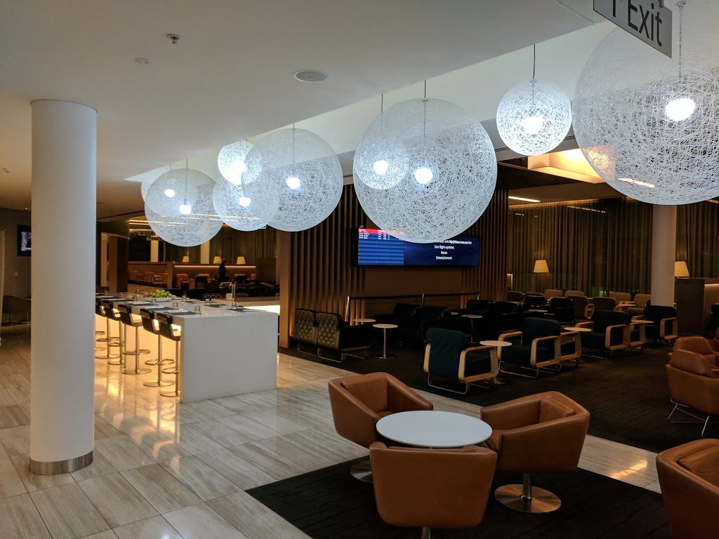 Qantas Business Lounge, Canberra Airport | 25 Terminal Ave, Australian Capital Territory 2609 Terminal Ave, Australian Capital Territory 2609, Australia | Phone: (02) 6275 5520