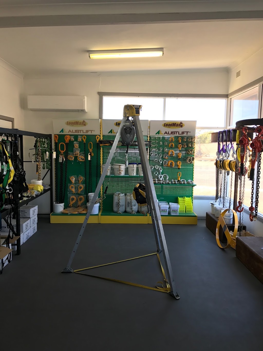 Key Industrial | Unit 5/35 Purvis Ln, Dubbo NSW 2830, Australia | Phone: 1300 539 463