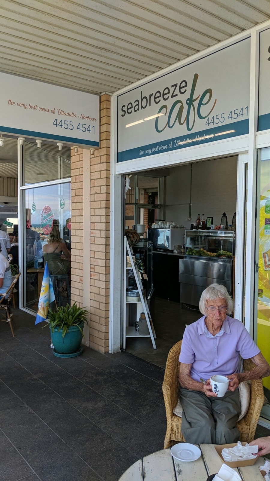 Sea Breeze Cafe | cafe | 2539, Ulladulla NSW 2539, Australia